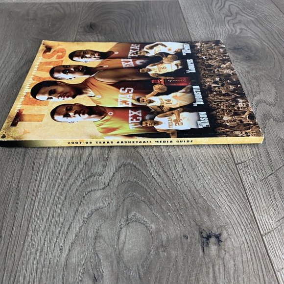 2007-08 Texas Men’s Basketball Media Guide UT University Of Texas Longhorns - Picture 3 of 8